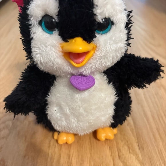 FurReal Friends Happy to See Me Pets Piper Talking Dancing Penguin Toy Plush - Picture 2 of 4